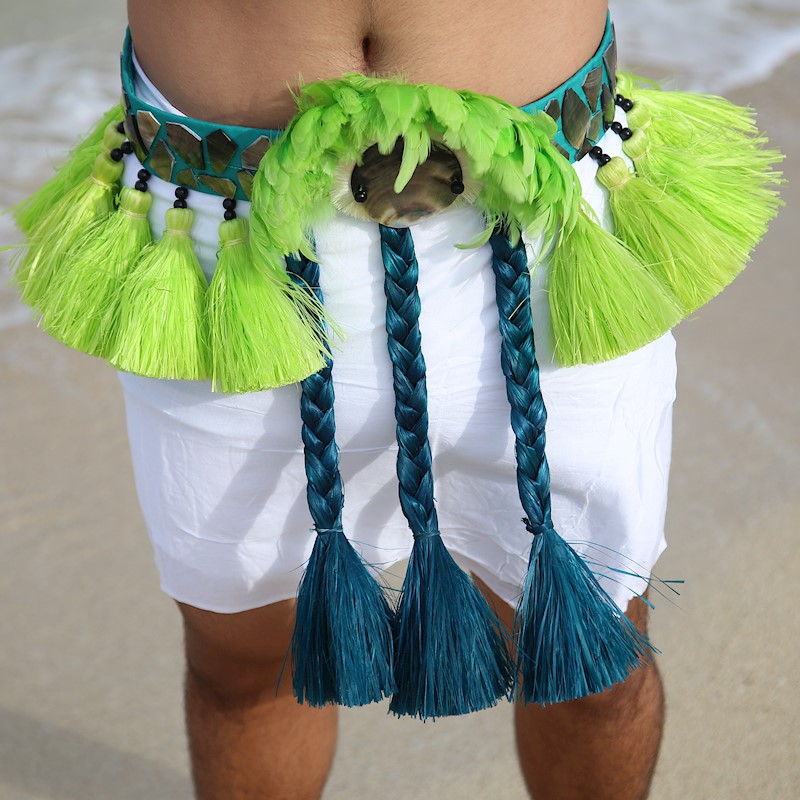 traditional hawaiian dress for male